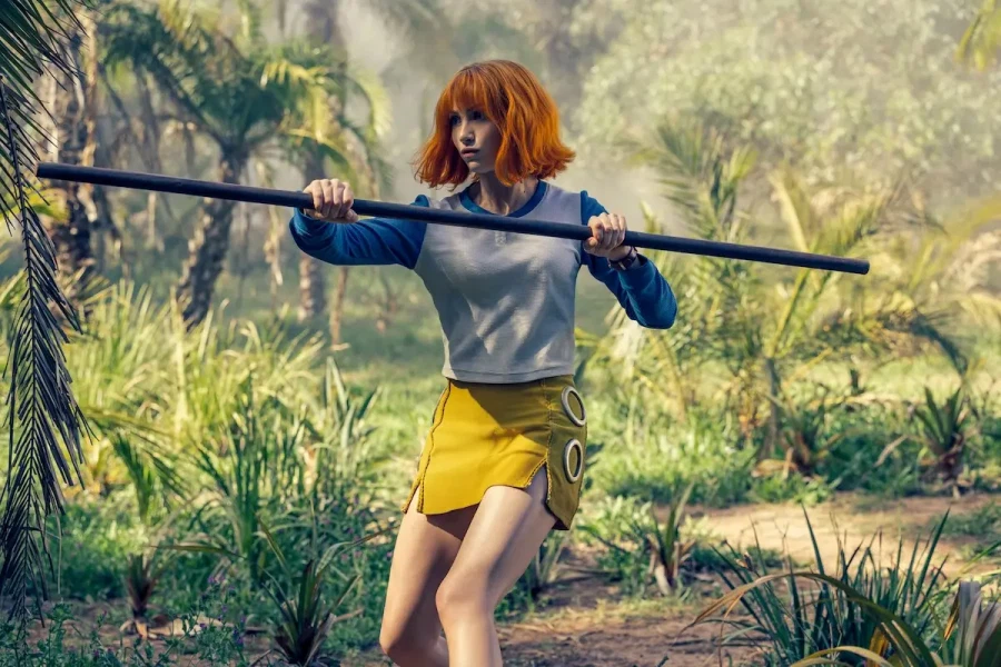 넷플릭스 원피스) 나미역 배우, 팬들을 위해 미니스커트 고집_1.webp