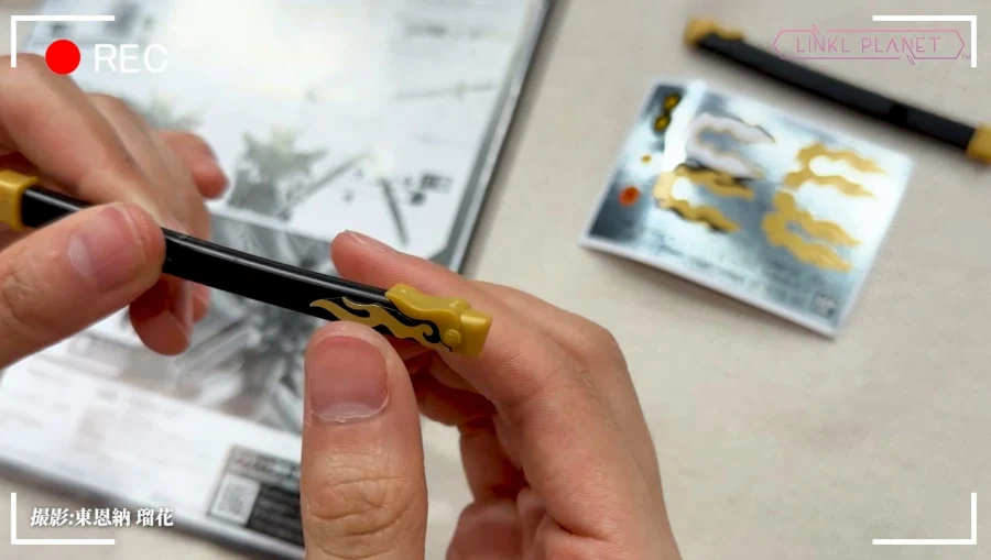 [반다이] 30MF 요로이신덴 사무라이 트루퍼 작열의 가이 조립 샘플 소개 영상_16.webp