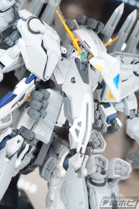 HGUC 1/144 아류제우스 + 양산형 뉴 건담 소체 외 도쿄점 전시 사진 2_5.webp