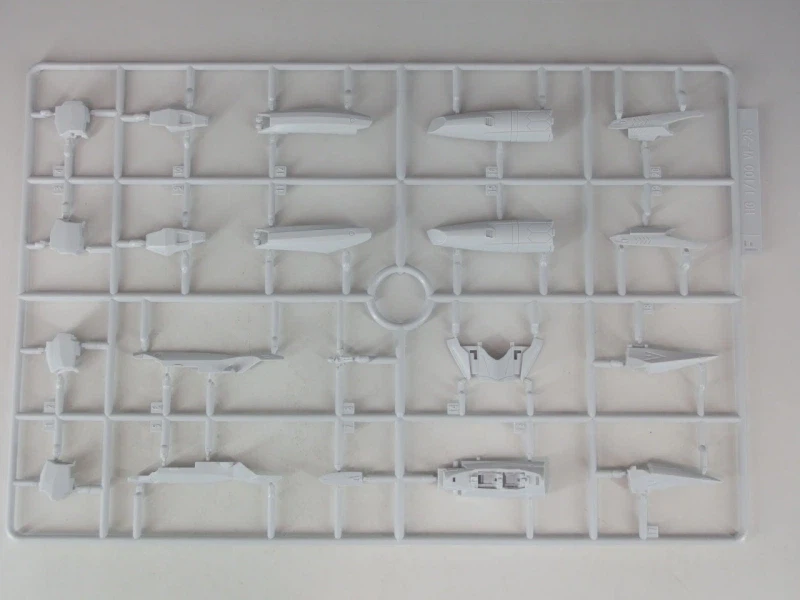 HG 1/100 VF-25F 메사이어 발키리 사오토메 알토 기 런너 사진_10.webp