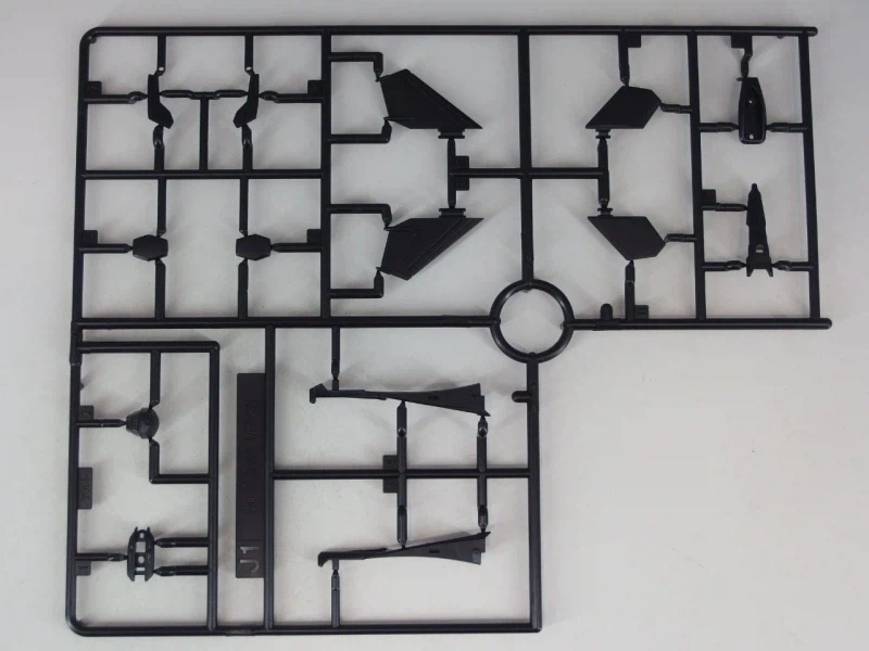 HG 1/100 VF-25F 메사이어 발키리 사오토메 알토 기 런너 사진_14.webp