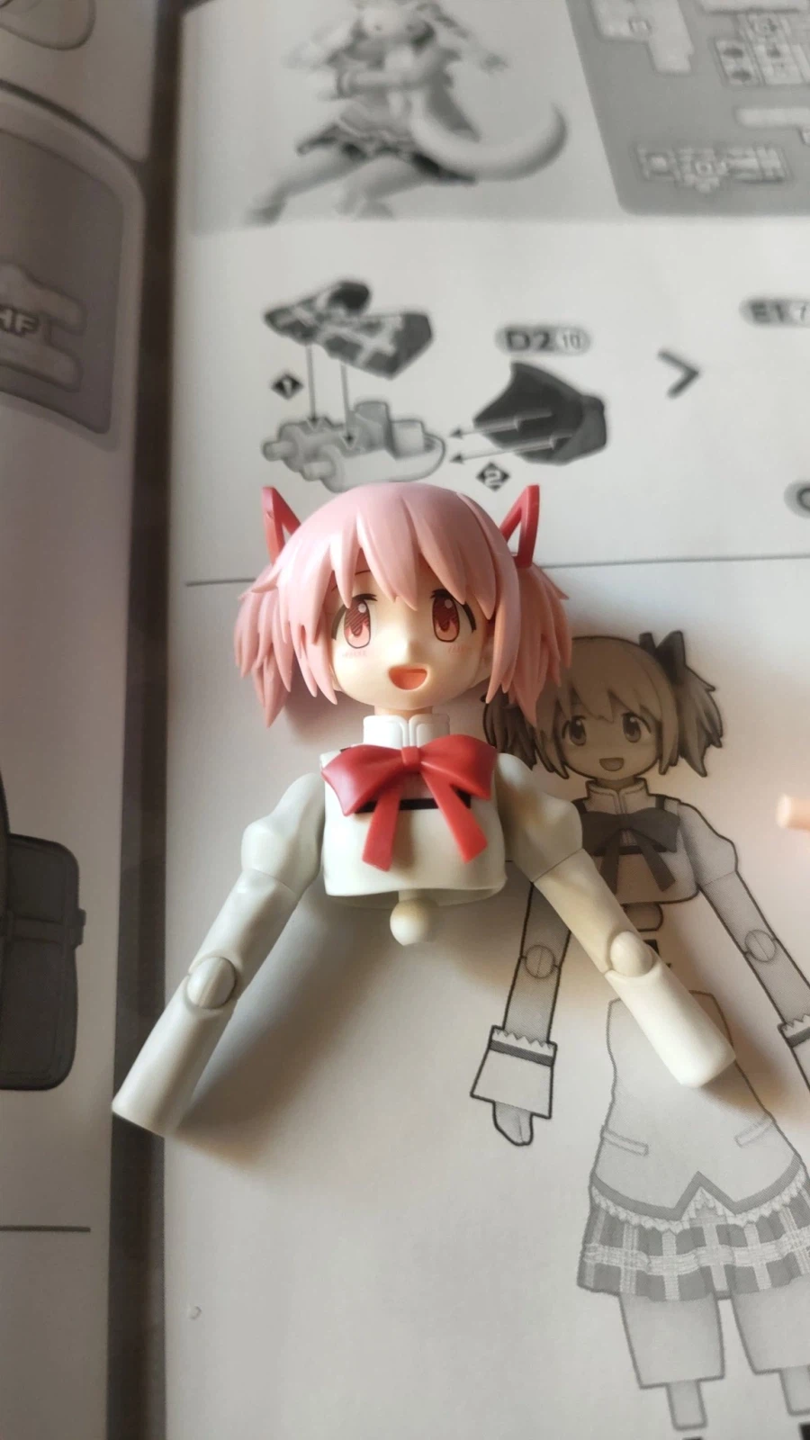 30MP 카나메 마도카 교복 Ver 가조립 + HG 타이터스 조합 사진_3.webp