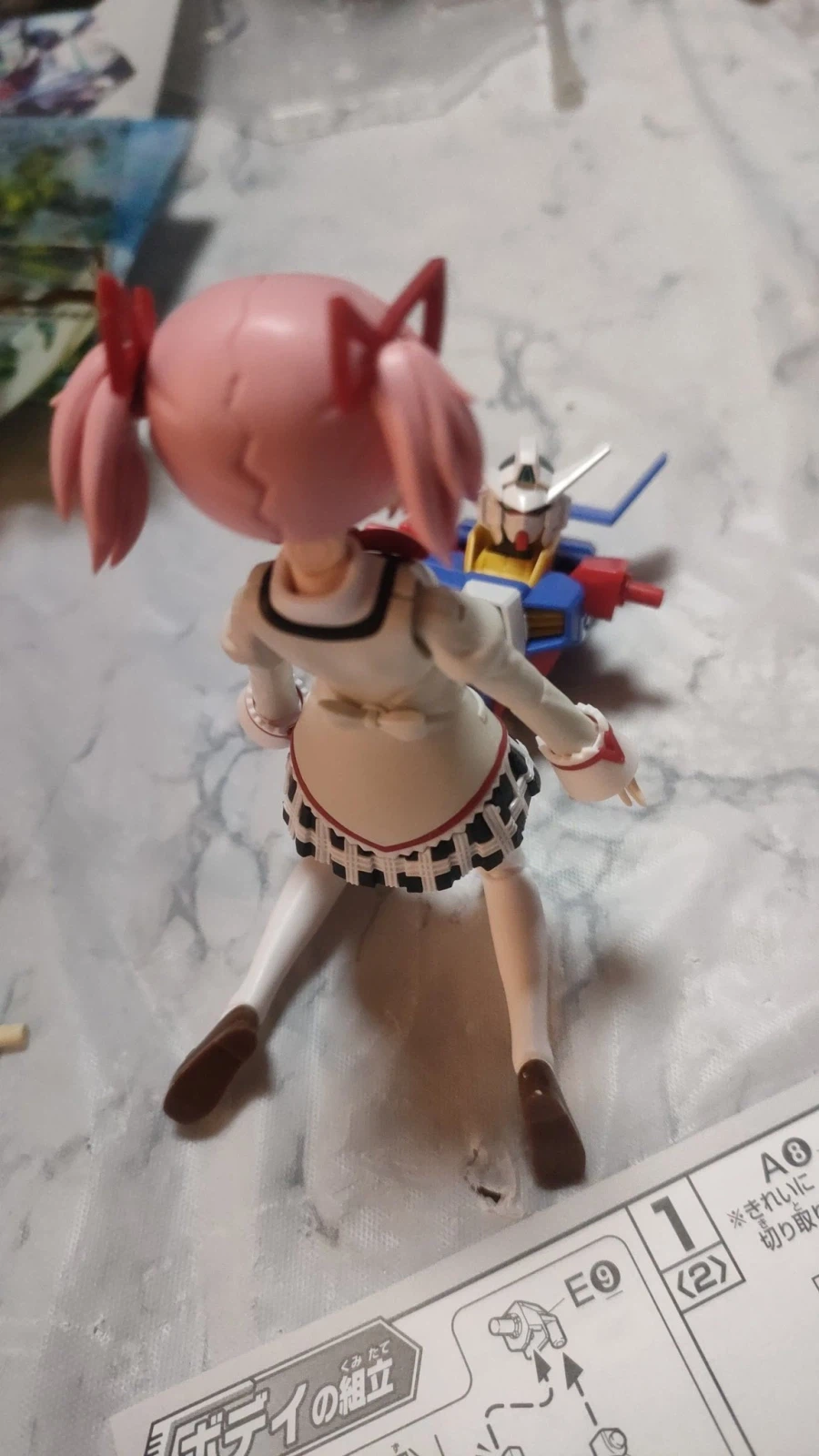 30MP 카나메 마도카 교복 Ver 가조립 + HG 타이터스 조합 사진_5.webp