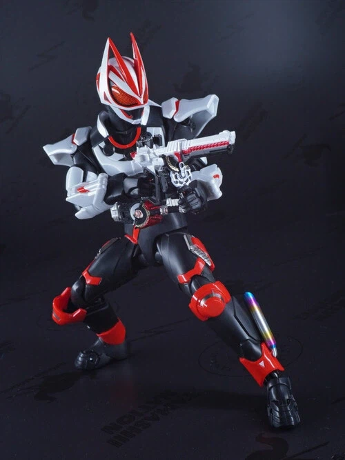 [반다이] 타마시스토어한정 SHF 기츠 변경점 비교_5.webp