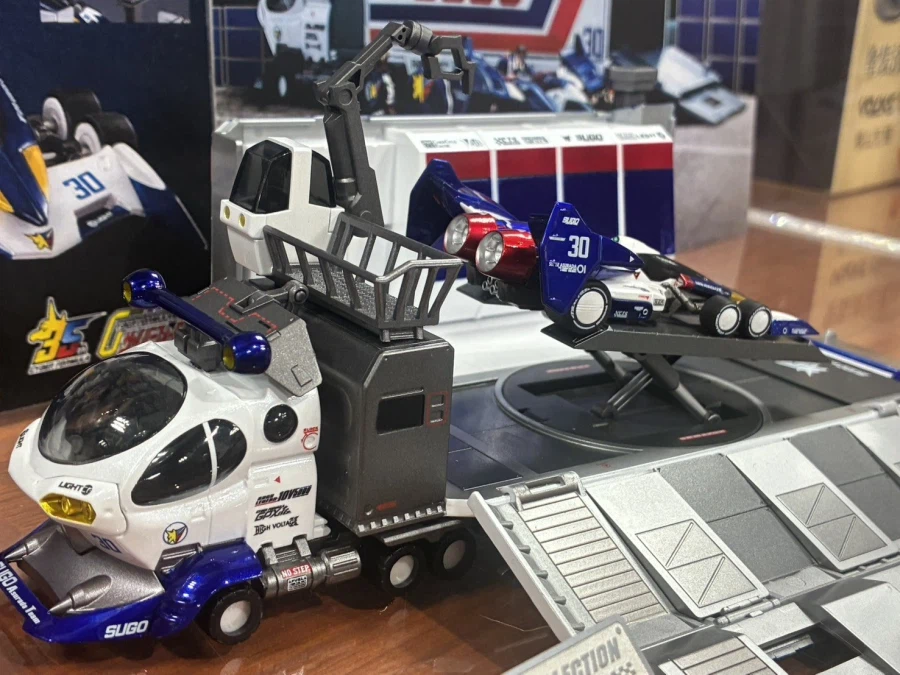 [메가 하우스] HE 스고 레거드 10 V5000 & 슈퍼 아스라다 전시 사진_2.webp