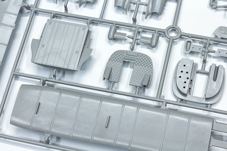 [아카데미 과학] 1/48 CH-47D 치누크