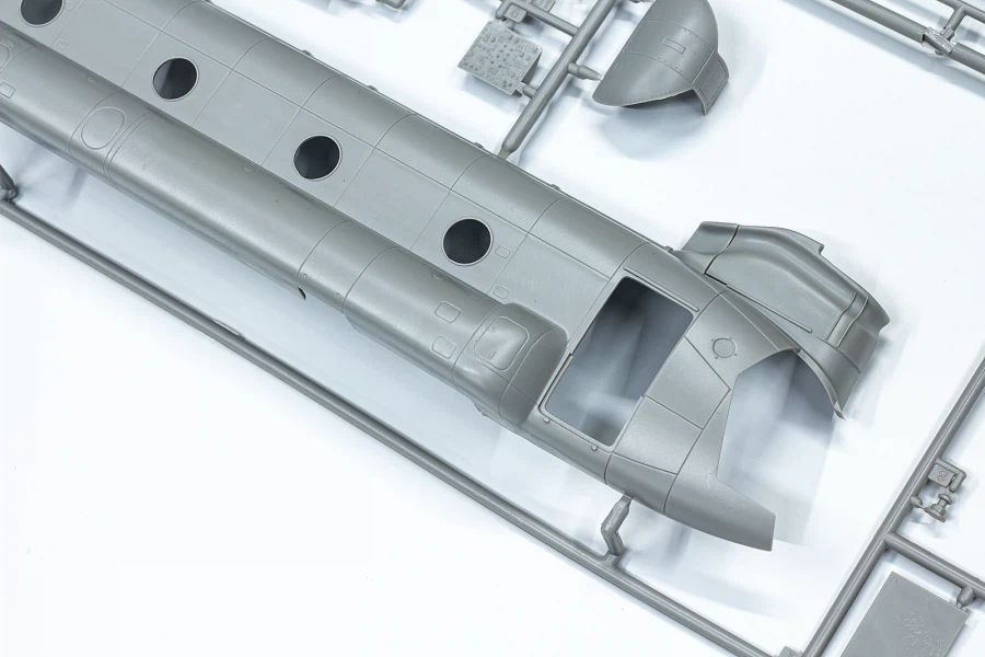 [아카데미 과학] 1/48 CH-47D 치누크