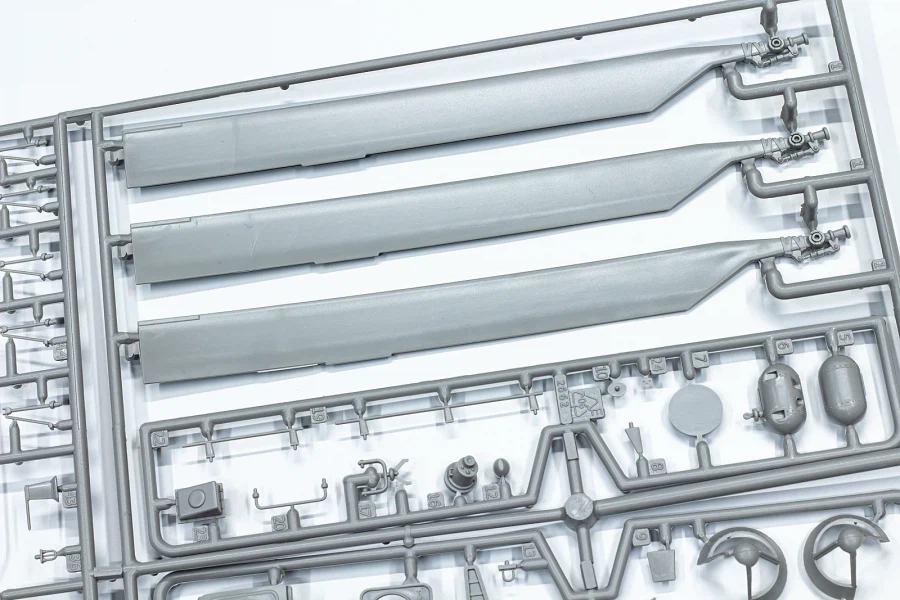 [아카데미 과학] 1/48 CH-47D 치누크