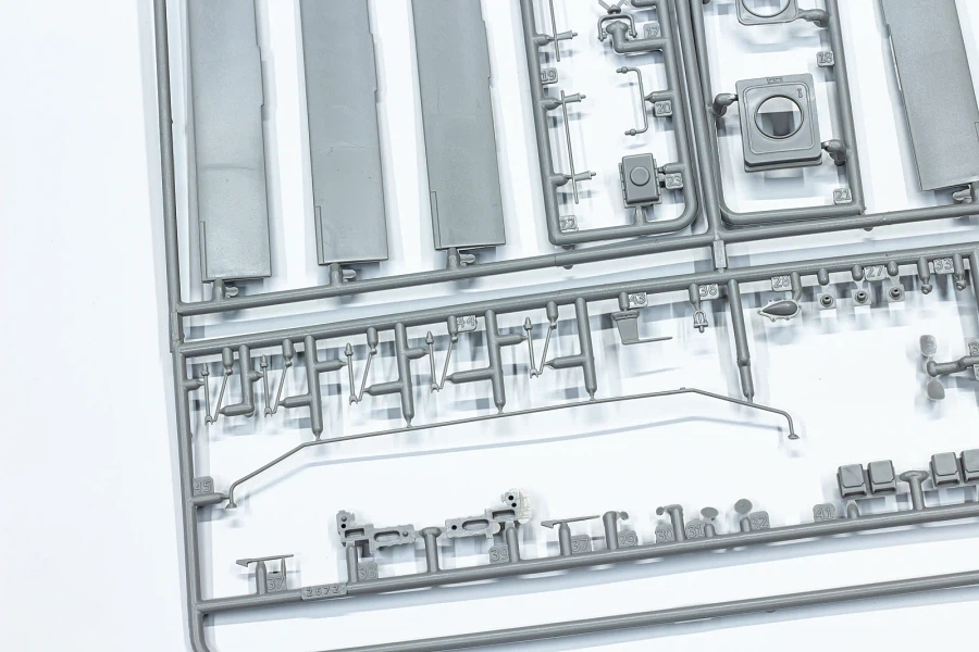 [아카데미 과학] 1/48 CH-47D 치누크