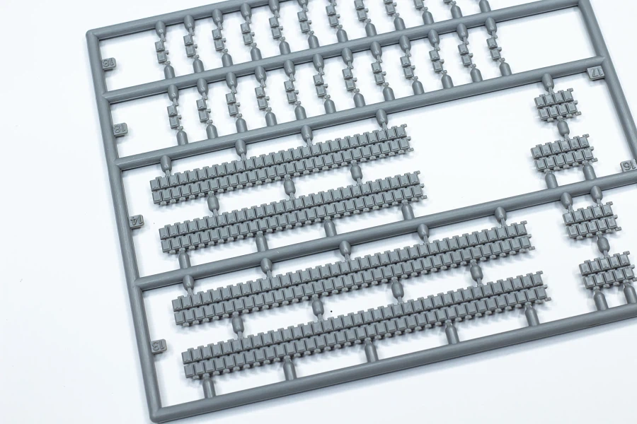 [아카데미 과학] 1/72 독일 육군 레오파드 1A5 런너 사진_11.webp