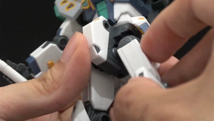 HGUC 1/144 아류제우스 샘플 소개 영상 (스크롤 주의)_36.webp