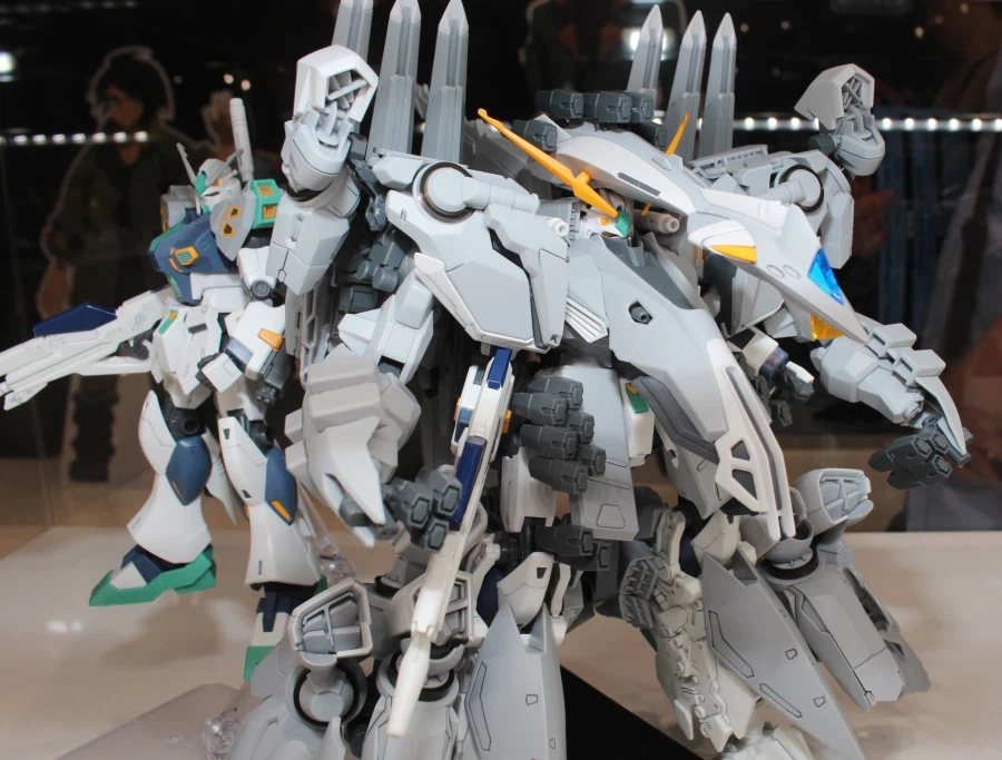 HGUC 1/144 아류제우스 + 양산형 뉴 건담 다각도 전시 사진_2.webp