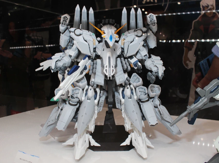 HGUC 1/144 아류제우스 + 양산형 뉴 건담 다각도 전시 사진_3.webp
