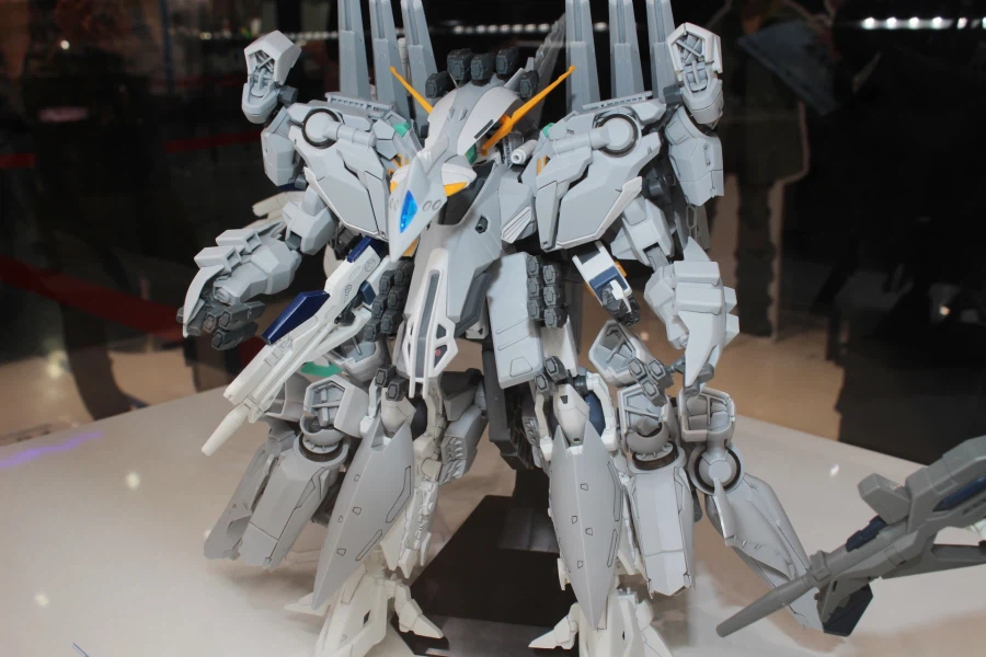 HGUC 1/144 아류제우스 + 양산형 뉴 건담 다각도 전시 사진_4.webp