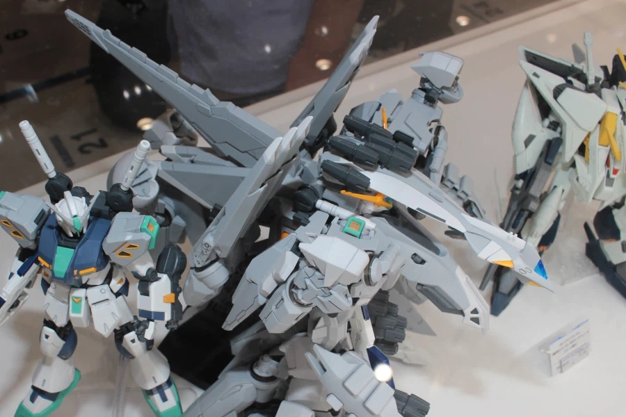 HGUC 1/144 아류제우스 + 양산형 뉴 건담 다각도 전시 사진_5.webp