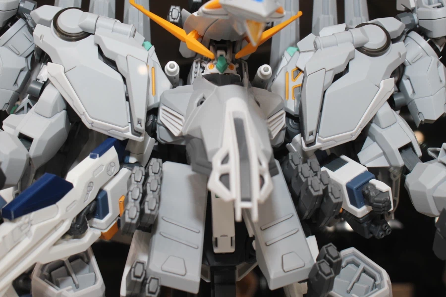 HGUC 1/144 아류제우스 + 양산형 뉴 건담 다각도 전시 사진_10.webp