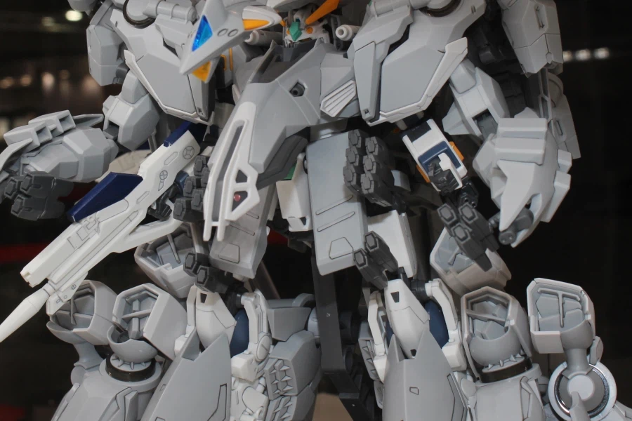 HGUC 1/144 아류제우스 + 양산형 뉴 건담 다각도 전시 사진_11.webp