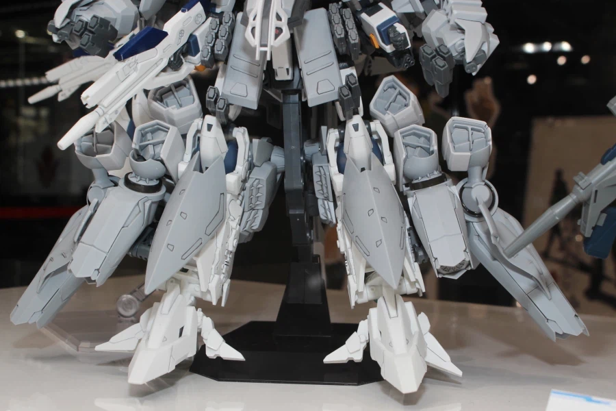 HGUC 1/144 아류제우스 + 양산형 뉴 건담 다각도 전시 사진_12.webp