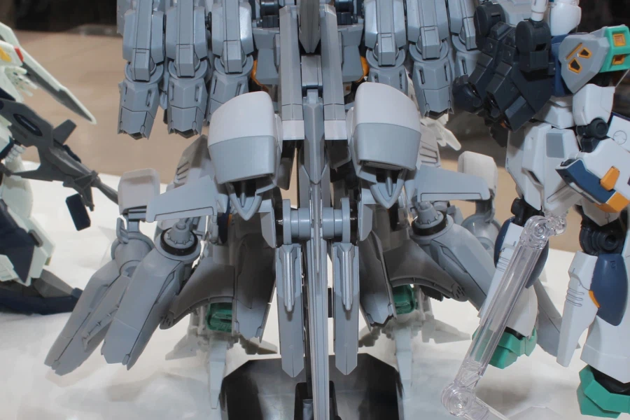 HGUC 1/144 아류제우스 + 양산형 뉴 건담 다각도 전시 사진_23.webp