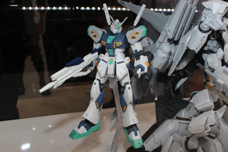 HGUC 1/144 아류제우스 + 양산형 뉴 건담 다각도 전시 사진_25.webp
