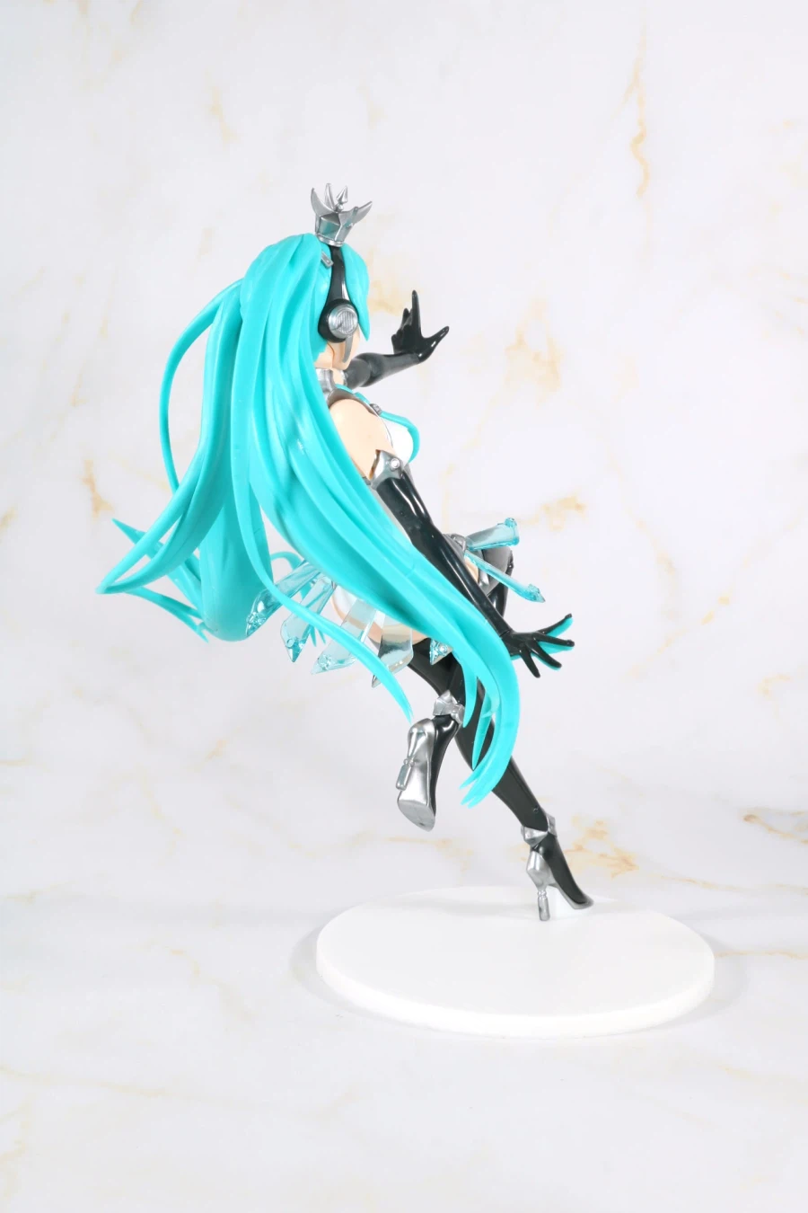 [굿스마일] Reincarnation 1/8 레이싱 미쿠 2013 해외 조립 리뷰_40.webp