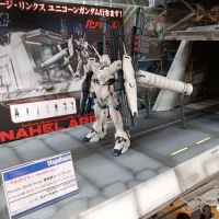[메가 하우스] 리얼리스틱 모델 HG용 넬 아가마 캐터펄트 덱 UC판 전시 사진