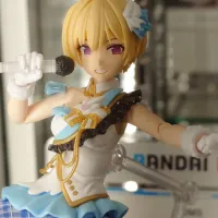 30MS 사이죠 쥬리 / 아리스가와 나츠하 / 코미야 카호 얼굴 확대 전시 사진