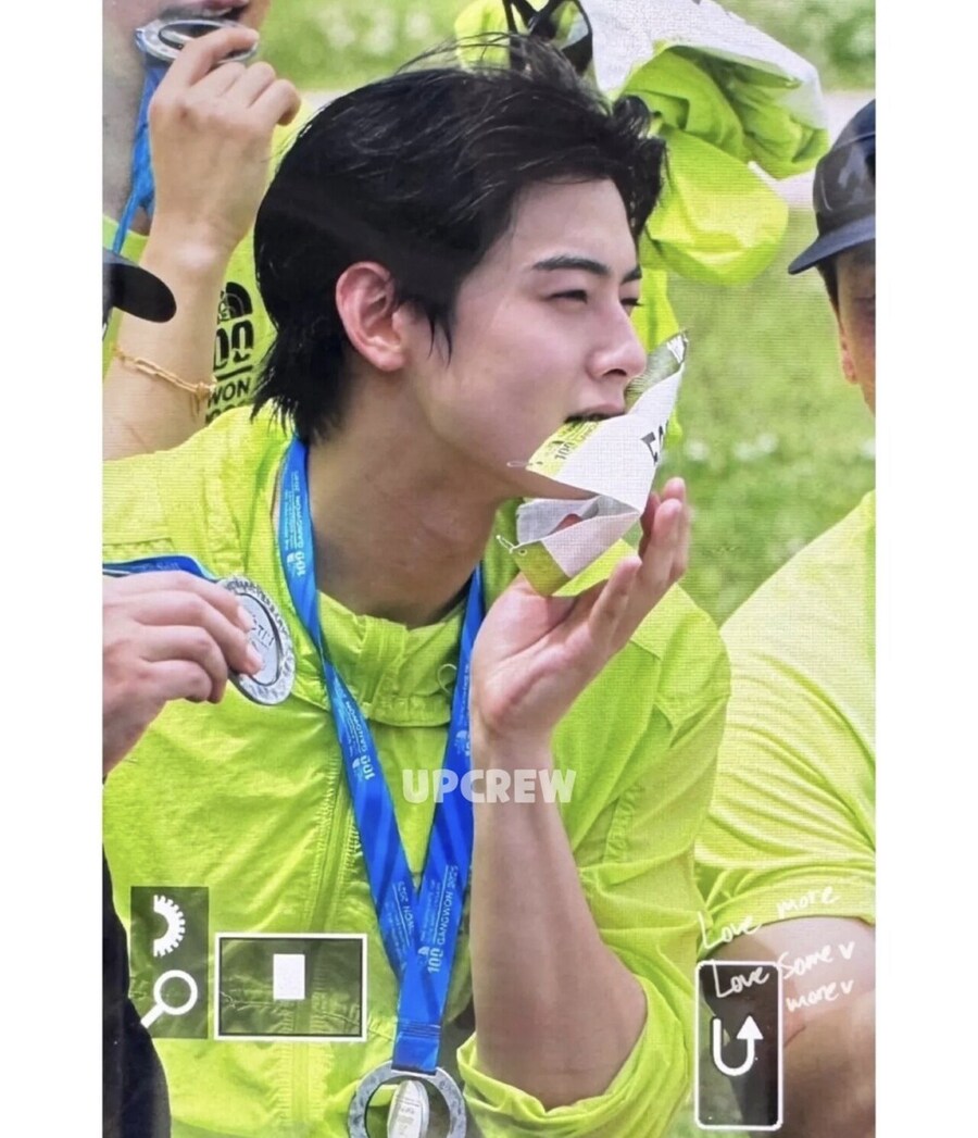 11km 마라톤 뛰고 땀나서 망가진 차은우.jpg_3.jpg