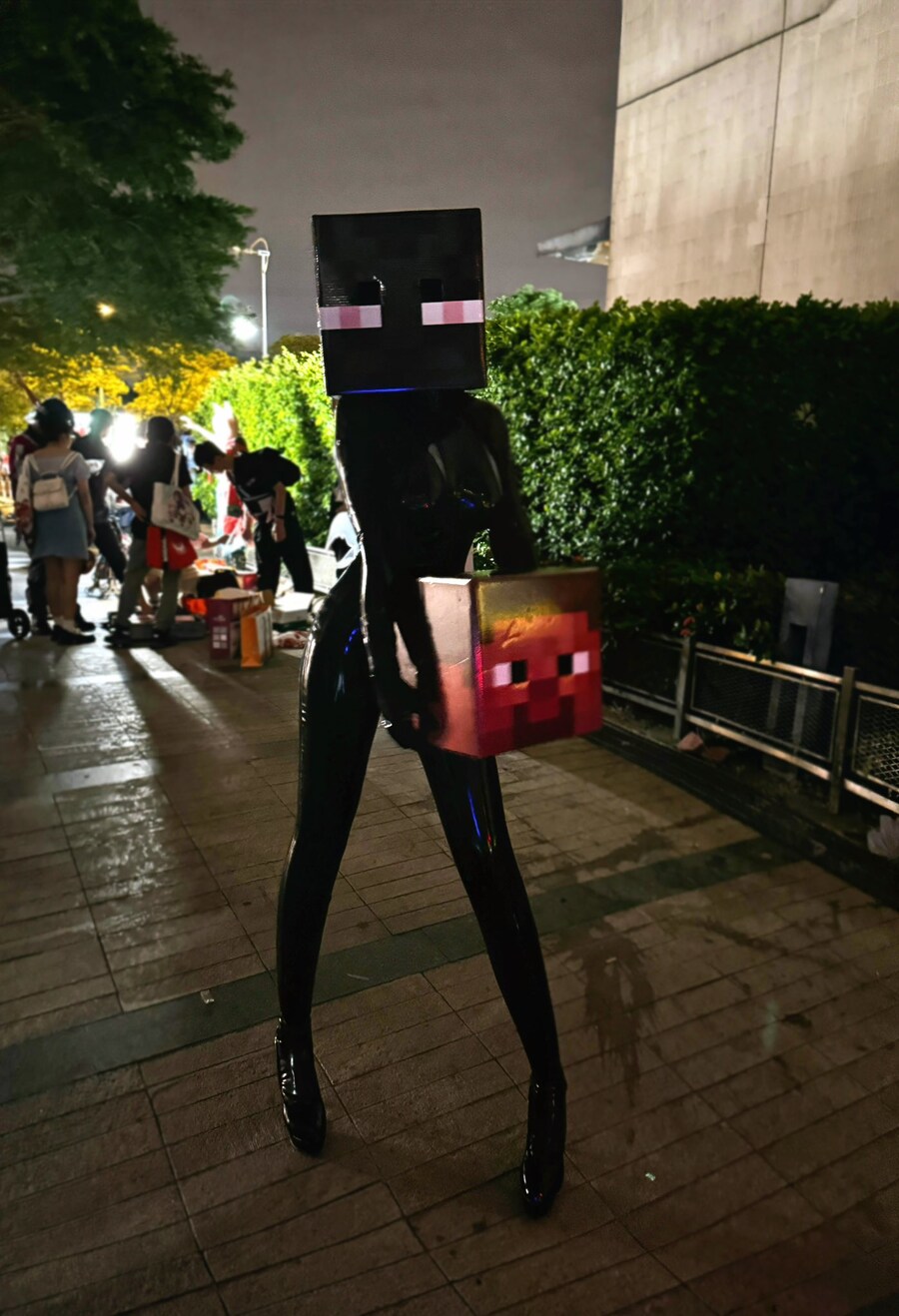 엔더맨이군 다들 쳐다보지말고 뒤로 도망가!!!.img_1.jpg