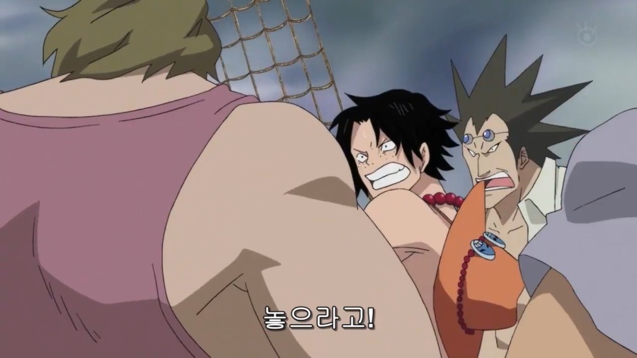 원피스)흰수염이 티치 쫓지 말자고 한 이유_3.png