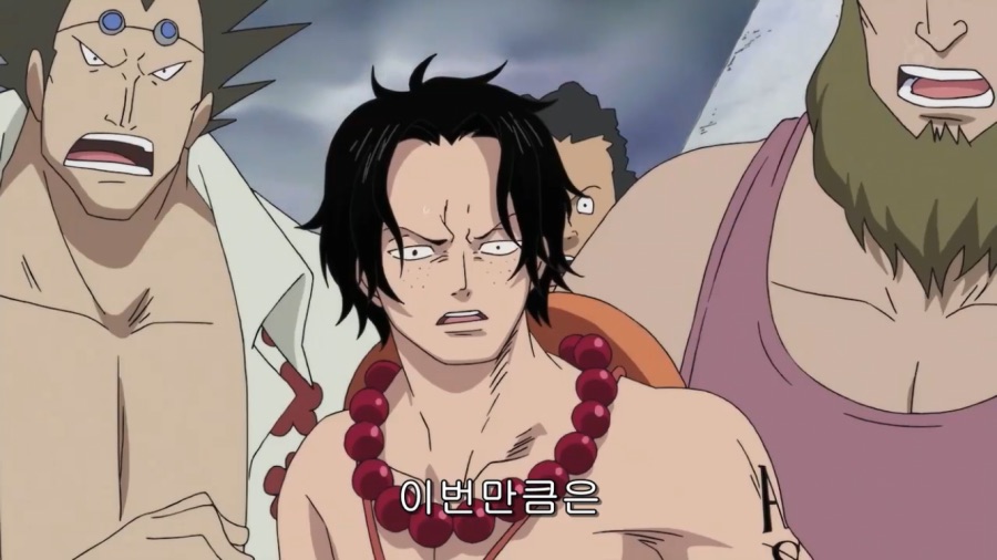 원피스)흰수염이 티치 쫓지 말자고 한 이유_7.png