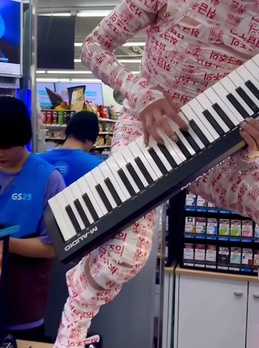 광인을 만나버린 편의점 알바_2.jpg