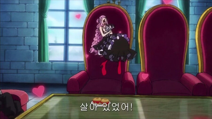 원피스) 미호크 곁을 떠나는 페로나_8.jpg