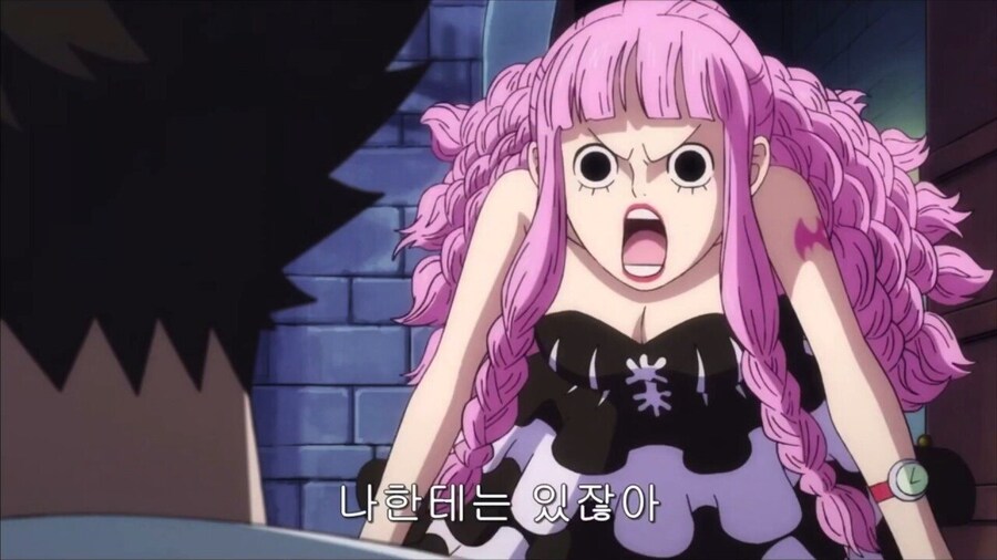 원피스) 미호크 곁을 떠나는 페로나_28.jpg