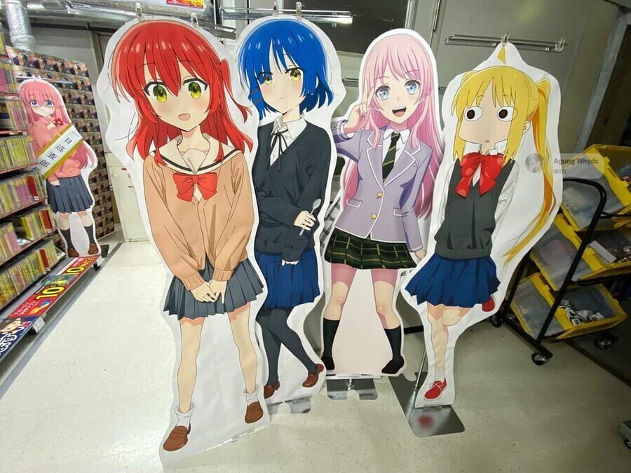 봇치)단체사진 찍는 결속밴드_1.jpg