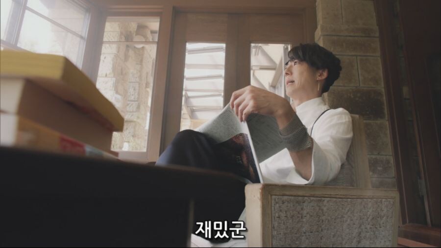 죠죠)키시베 로한 드라마 보면 가장 신기한거 ㅋㅋ_1.jpg