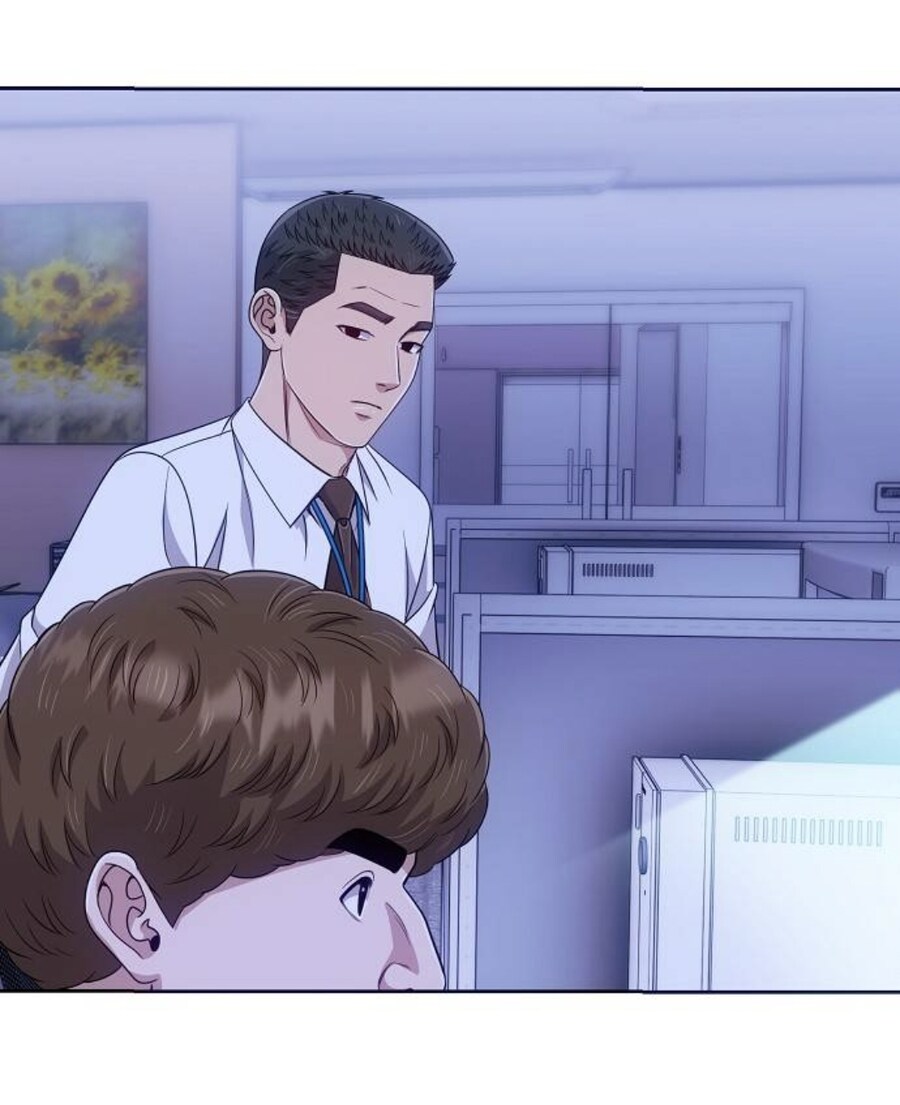 대리에게 뇌물을 주려는 인턴.manhwa_33.jpg