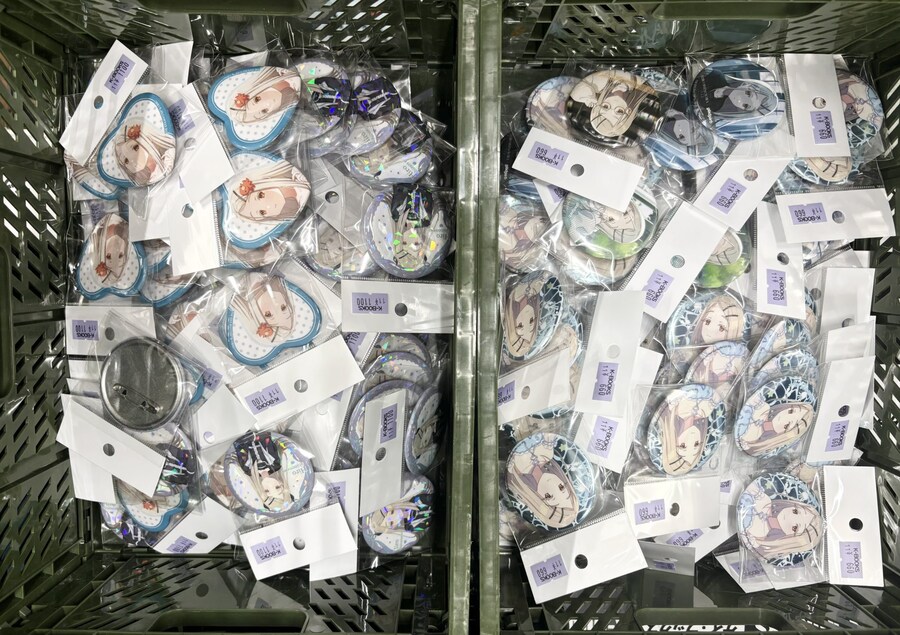 쌉덕들이 캔배찌, 아크릴스탠드 여러개 사는.eu_1.jpg