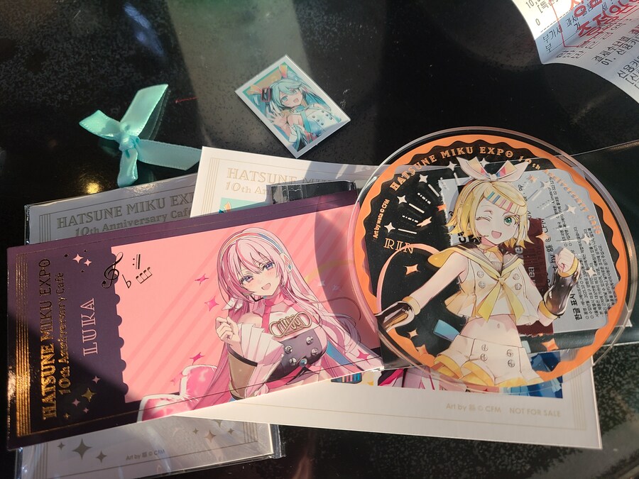 보컬로이드)애니메이트 카페 왔는데.jpg_3.jpg