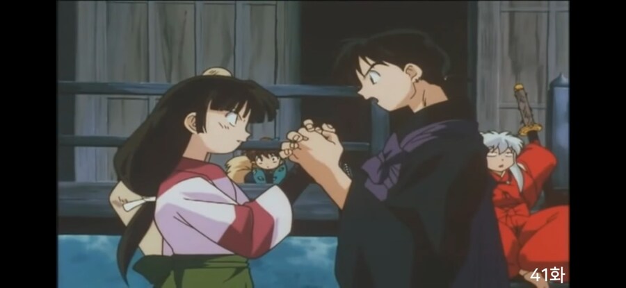 이누야샤)미륵이 매를 버는데 의외로 얻어맞진 않은 장면_3.jpg