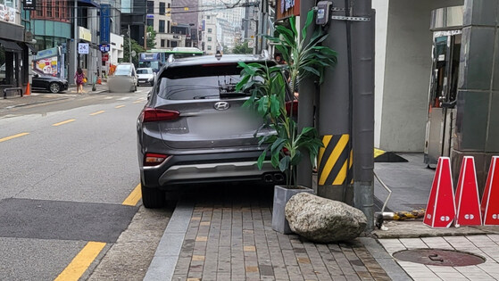 인도 보도블럭들이 빨리 망가지는 진짜 이유_3.jpg