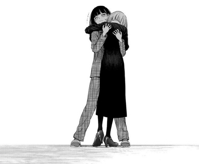 여자 흡혈귀가 인간 여자의 피를 빨아들이는 장면_4.jpg