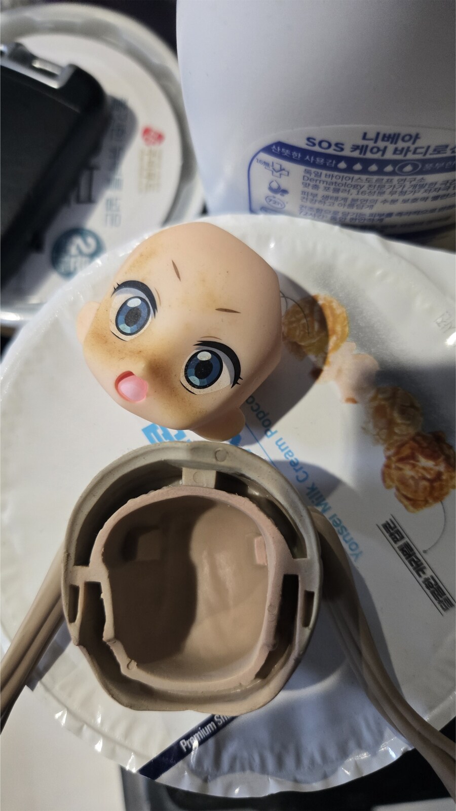 피규어) 오 생각보다 잘 닦인다_1.png