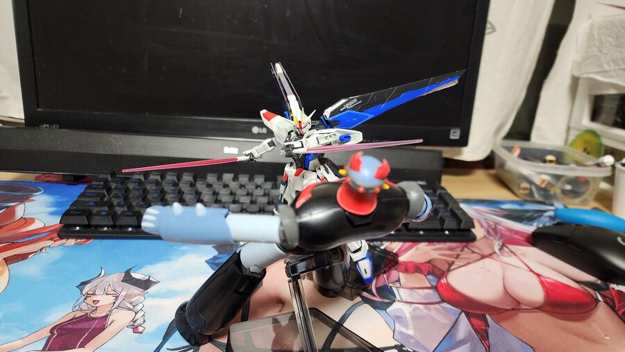 영원히 고통받는 태권브이 시리즈_2.jpg