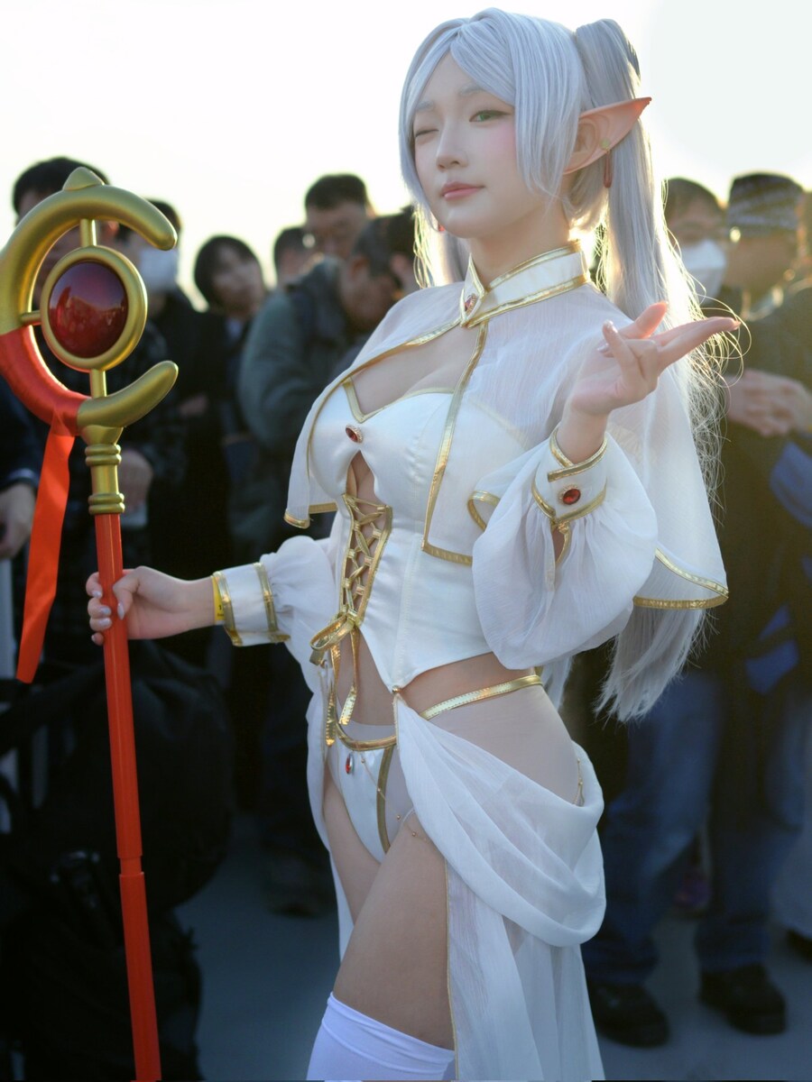 프리렌)코미케)뭔가 이상한 프리렌 코스프레_4.jpg