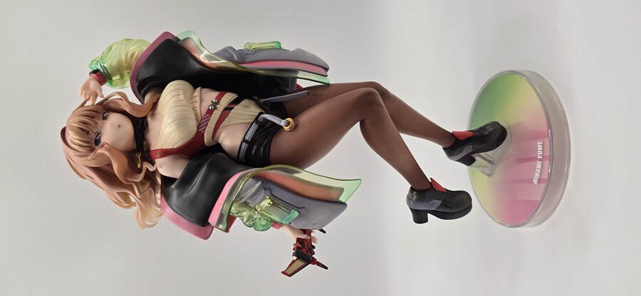 피규어) 그리드맨 주연 여캐 피규어_1.jpg