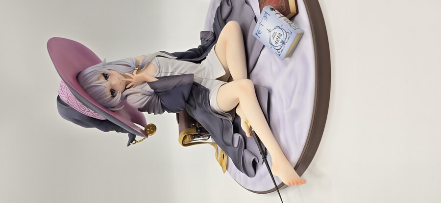 피규어)마녀의 여행 일레이나_3.jpg