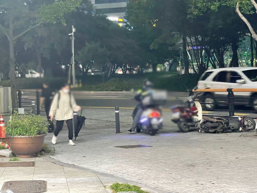 보도블럭 망가지는건 한국의 날씨 때문만이 아님_2.jpg