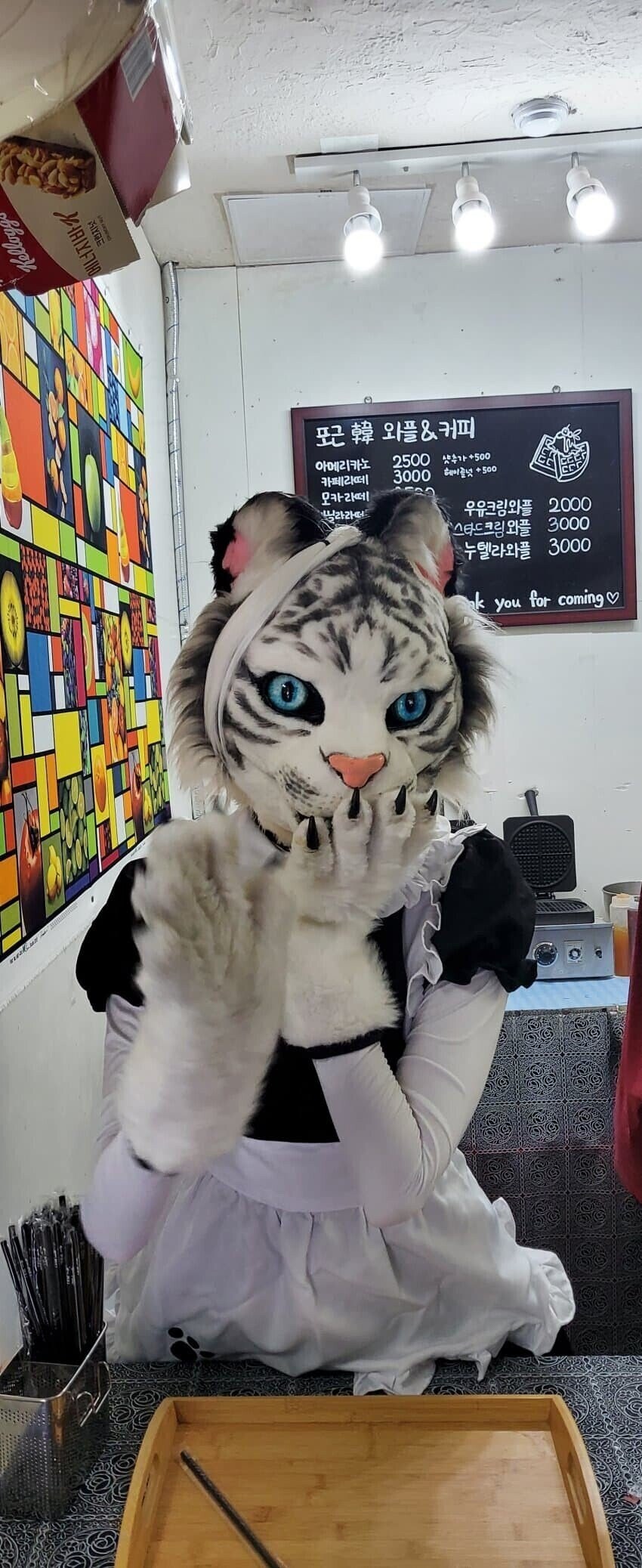 아는 지인에게 카페를 빌려주는.manhwa_10.jpg