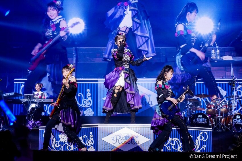 뱅드림)공식 박힌 로젤리아 내한 광경_3.jpg